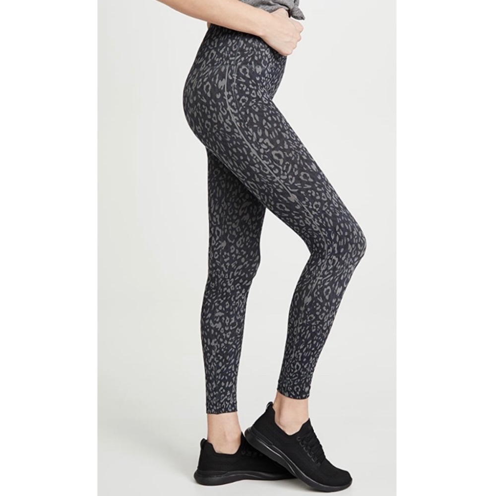 Spanx Look At Me Now Seamless Leopard Leggings